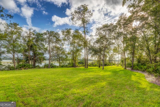 87 Lighthouse Way, Woodbine, GA 31569