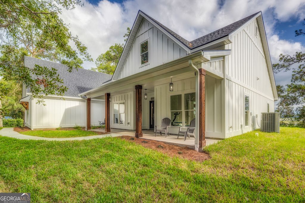 87 Lighthouse Way, Woodbine, GA 31569