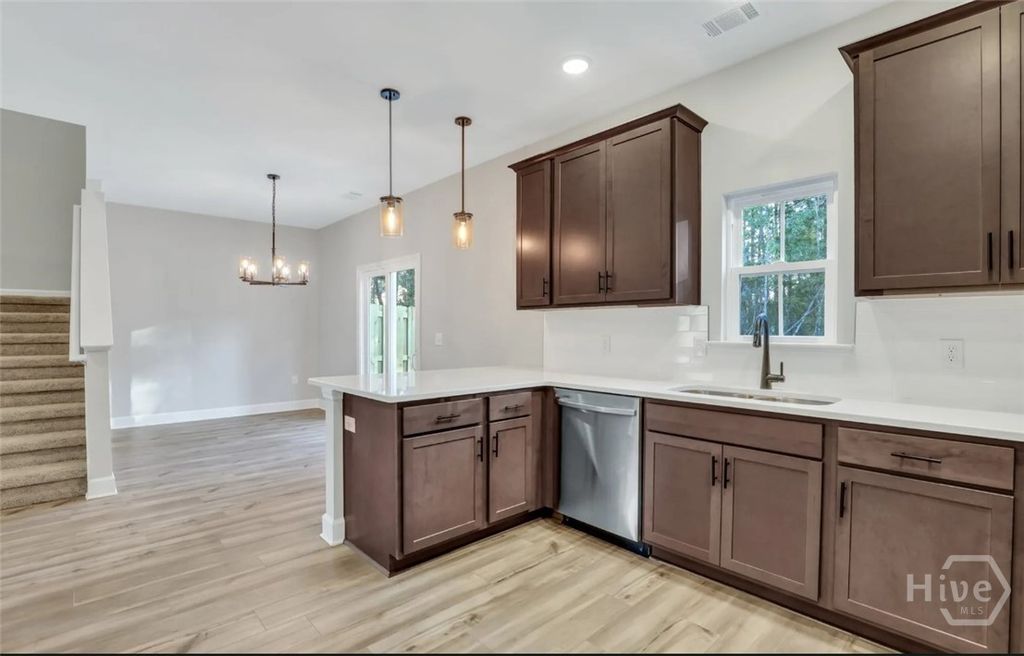 Image 6 of property listing at 227 Haisley Run, Guyton, GA 31312