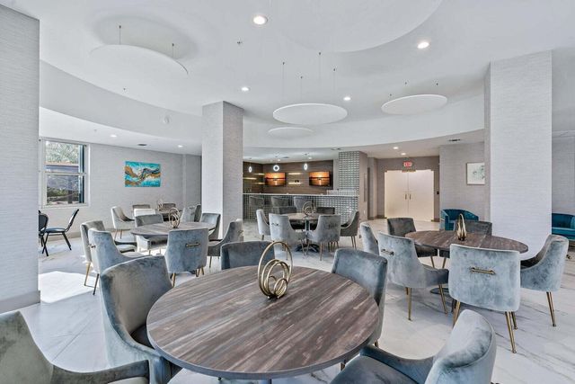 5200 N Ocean Drive 203, Singer Island, FL 33404