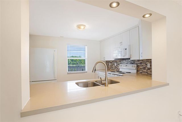 111 SE 3rd Avenue 306, Dania Beach, FL 33004