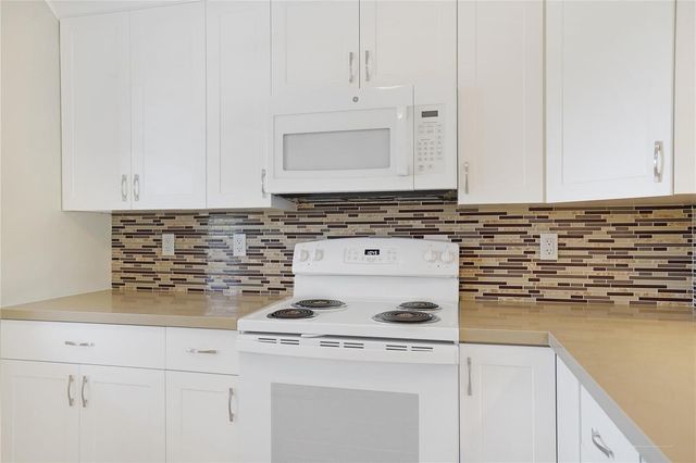 111 SE 3rd Avenue 306, Dania Beach, FL 33004