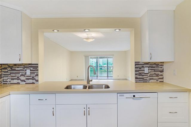 111 SE 3rd Avenue 306, Dania Beach, FL 33004