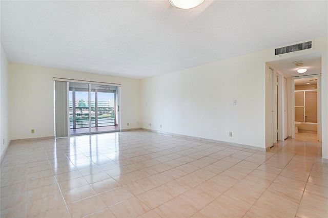 111 SE 3rd Avenue 306, Dania Beach, FL 33004