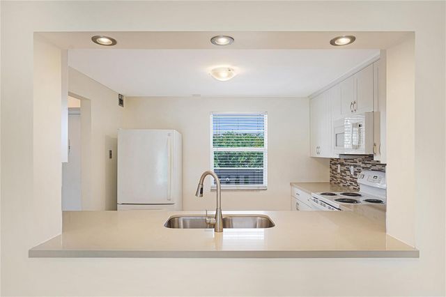 111 SE 3rd Avenue 306, Dania Beach, FL 33004