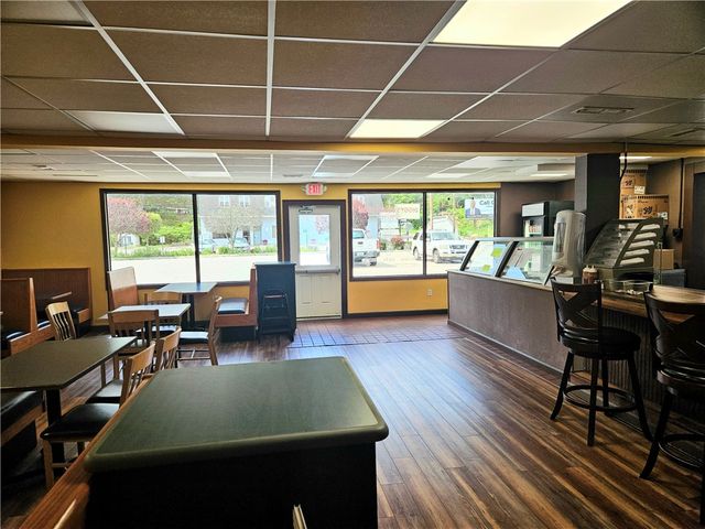 923 Main Street, West Warwick, RI 02893