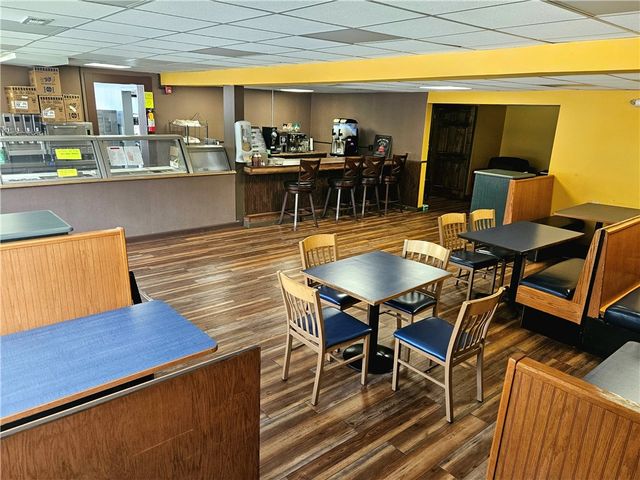 923 Main Street, West Warwick, RI 02893