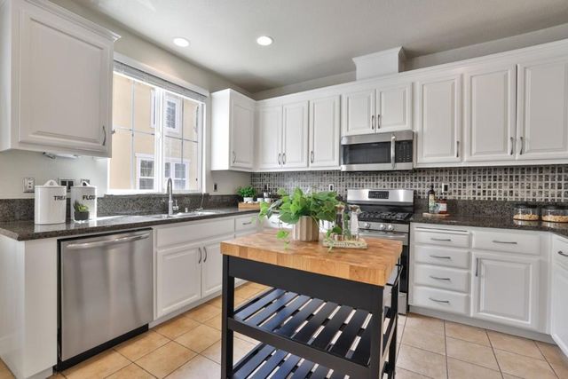 4010 Fitzpatrick Way, Santa Clara, CA 95054