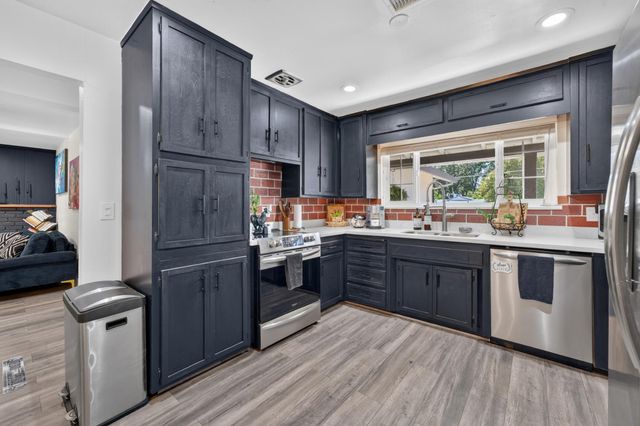 6238 Westbrook Dr, Citrus Heights, CA 95621