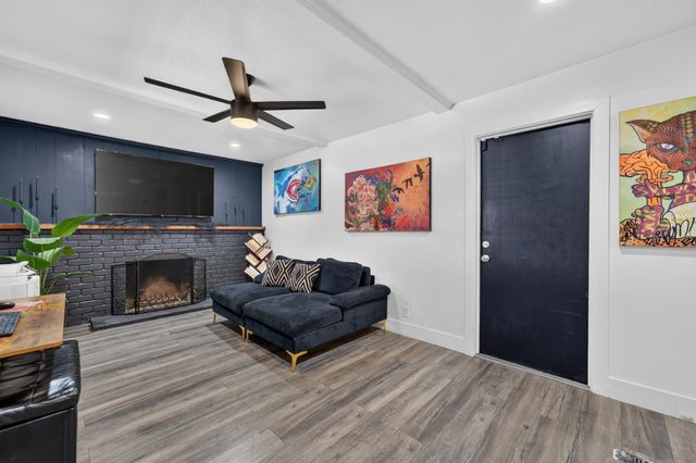 6238 Westbrook Dr, Citrus Heights, CA 95621