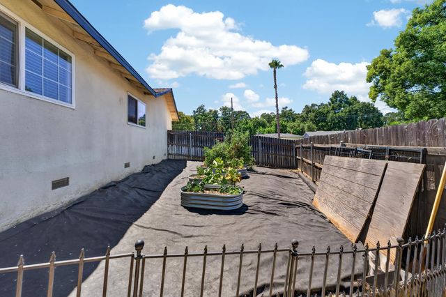 6238 Westbrook Dr, Citrus Heights, CA 95621