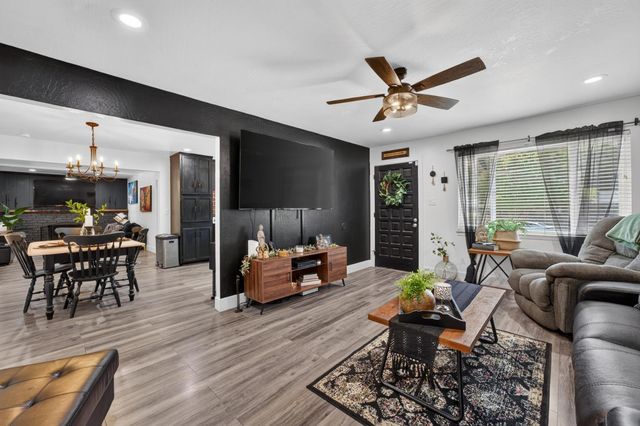 6238 Westbrook Dr, Citrus Heights, CA 95621