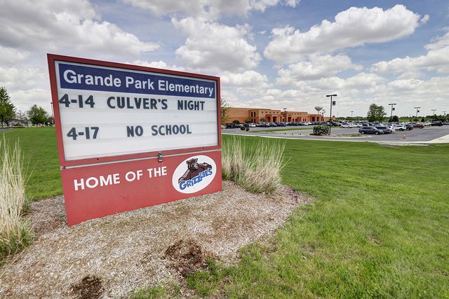 26910 Summergrove Drive, Plainfield, IL 60585