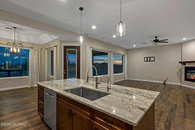 3855 W Potvin Lane, Tucson, AZ 85742