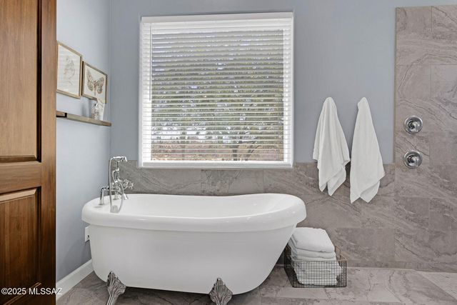 3855 W Potvin Lane, Tucson, AZ 85742