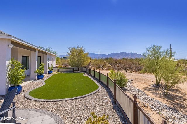 3855 W Potvin Lane, Tucson, AZ 85742