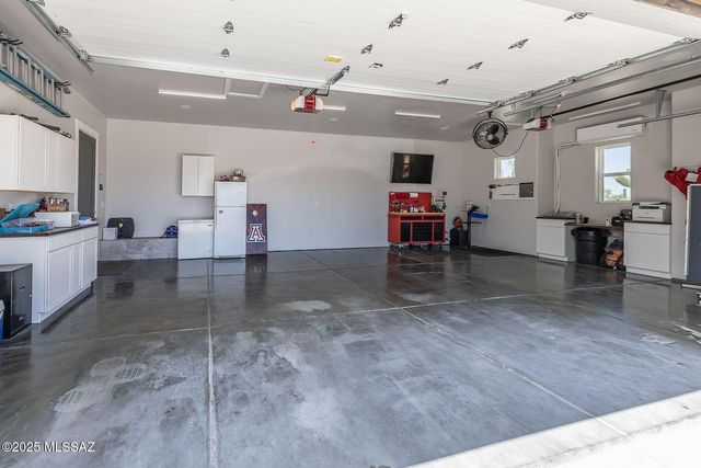 3855 W Potvin Lane, Tucson, AZ 85742