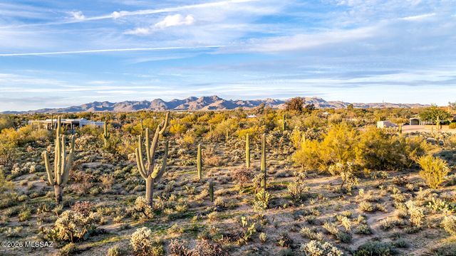 3855 W Potvin Lane, Tucson, AZ 85742