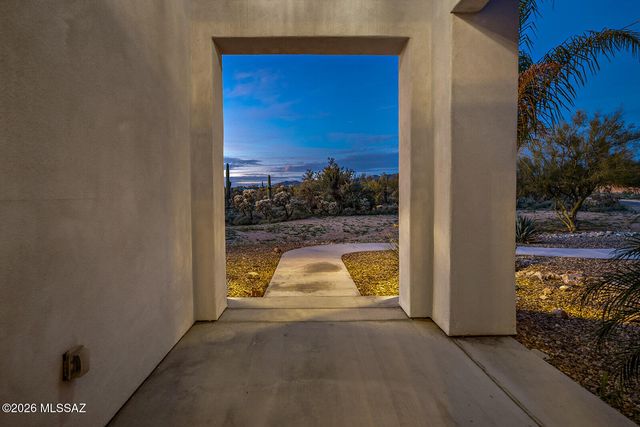 3855 W Potvin Lane, Tucson, AZ 85742