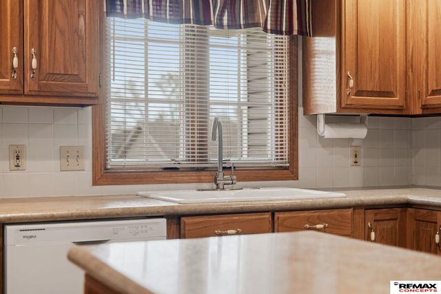 7644 Baldwin Avenue, Lincoln, NE 68507