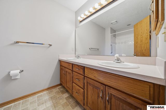 7644 Baldwin Avenue, Lincoln, NE 68507
