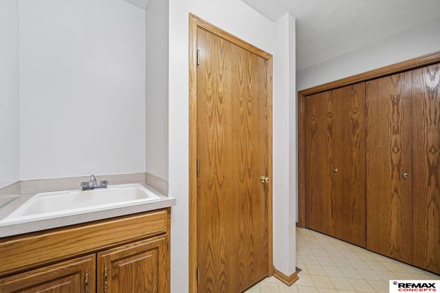 7644 Baldwin Avenue, Lincoln, NE 68507