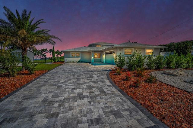 1620 SEA BREEZE DRIVE, Tarpon Springs, FL 34689