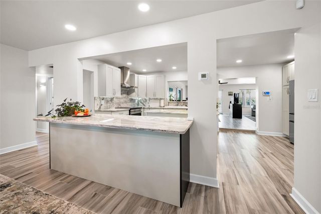 1620 SEA BREEZE DRIVE, Tarpon Springs, FL 34689