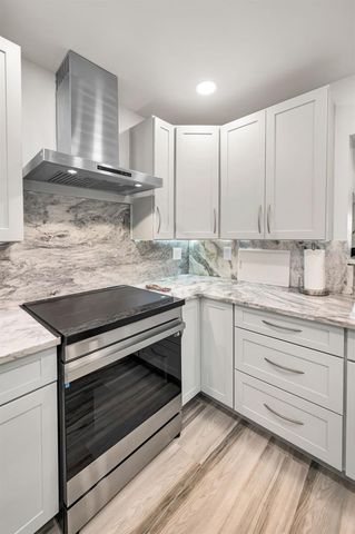 1620 SEA BREEZE DRIVE, Tarpon Springs, FL 34689