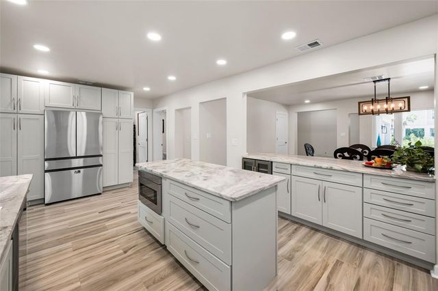 1620 SEA BREEZE DRIVE, Tarpon Springs, FL 34689