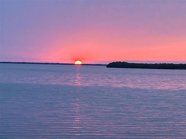 1620 SEA BREEZE DRIVE, Tarpon Springs, FL 34689