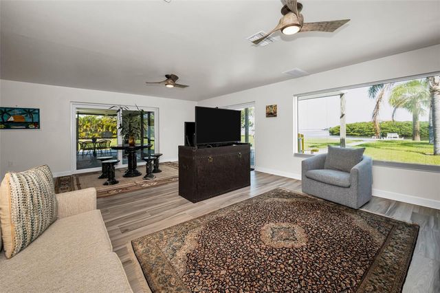1620 SEA BREEZE DRIVE, Tarpon Springs, FL 34689