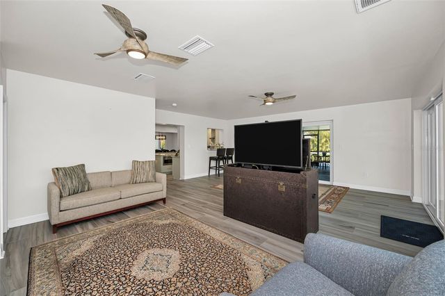 1620 SEA BREEZE DRIVE, Tarpon Springs, FL 34689