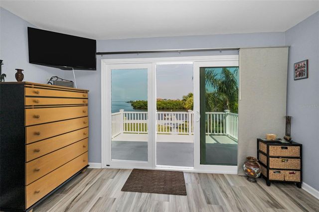 1620 SEA BREEZE DRIVE, Tarpon Springs, FL 34689