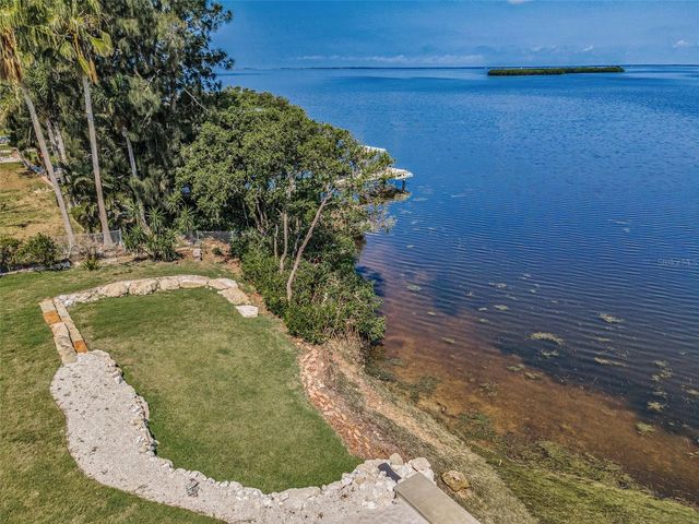 1620 SEA BREEZE DRIVE, Tarpon Springs, FL 34689