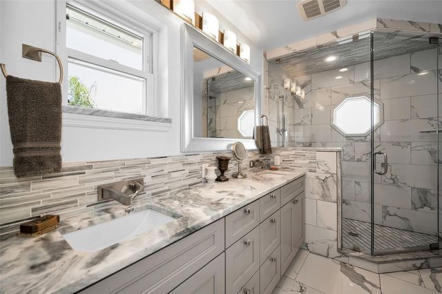 1620 SEA BREEZE DRIVE, Tarpon Springs, FL 34689