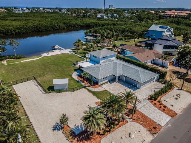 1620 SEA BREEZE DRIVE, Tarpon Springs, FL 34689