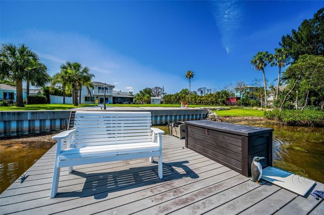 1620 SEA BREEZE DRIVE, Tarpon Springs, FL 34689