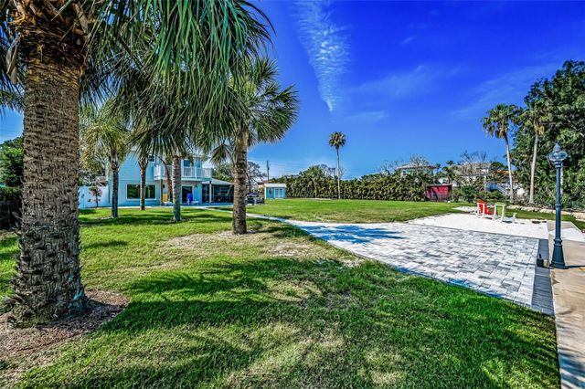 1620 SEA BREEZE DRIVE, Tarpon Springs, FL 34689