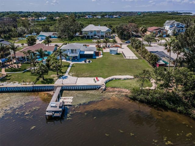 1620 SEA BREEZE DRIVE, Tarpon Springs, FL 34689