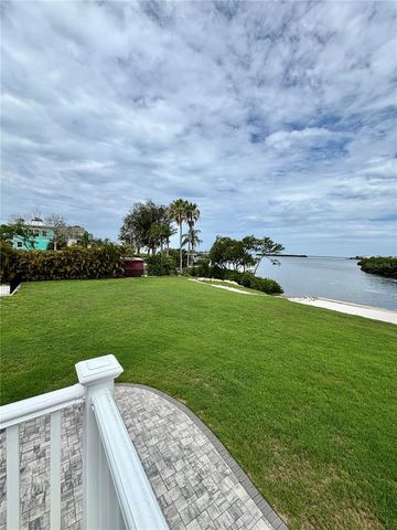 1620 SEA BREEZE DRIVE, Tarpon Springs, FL 34689