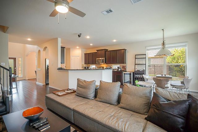 63 W Deer River Circle, The Woodlands, TX 77389