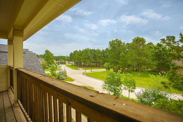 63 W Deer River Circle, The Woodlands, TX 77389