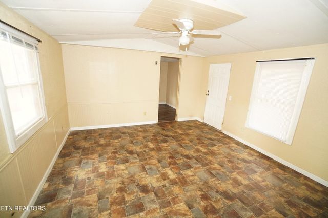 3860 Collier Loop, Dandridge, TN 37725