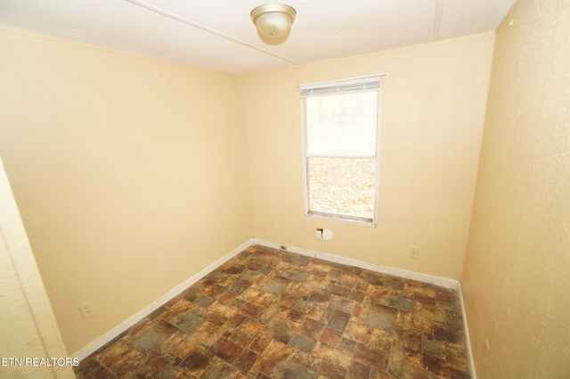 3860 Collier Loop, Dandridge, TN 37725