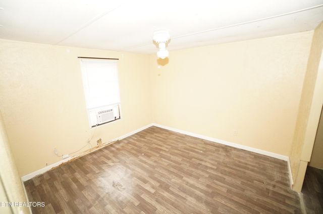 3860 Collier Loop, Dandridge, TN 37725