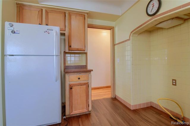 17084 Stricker Avenue, Eastpointe, MI 48021