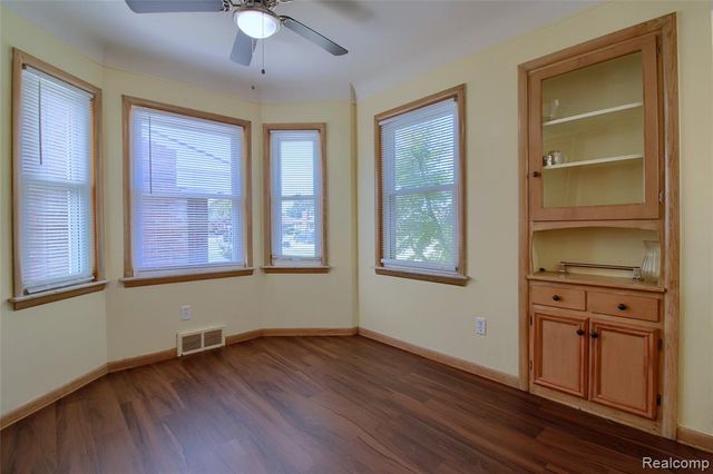 17084 Stricker Avenue, Eastpointe, MI 48021