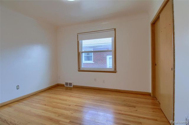 17084 Stricker Avenue, Eastpointe, MI 48021