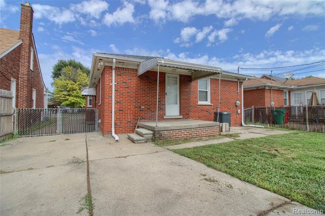 17084 Stricker Avenue, Eastpointe, MI 48021